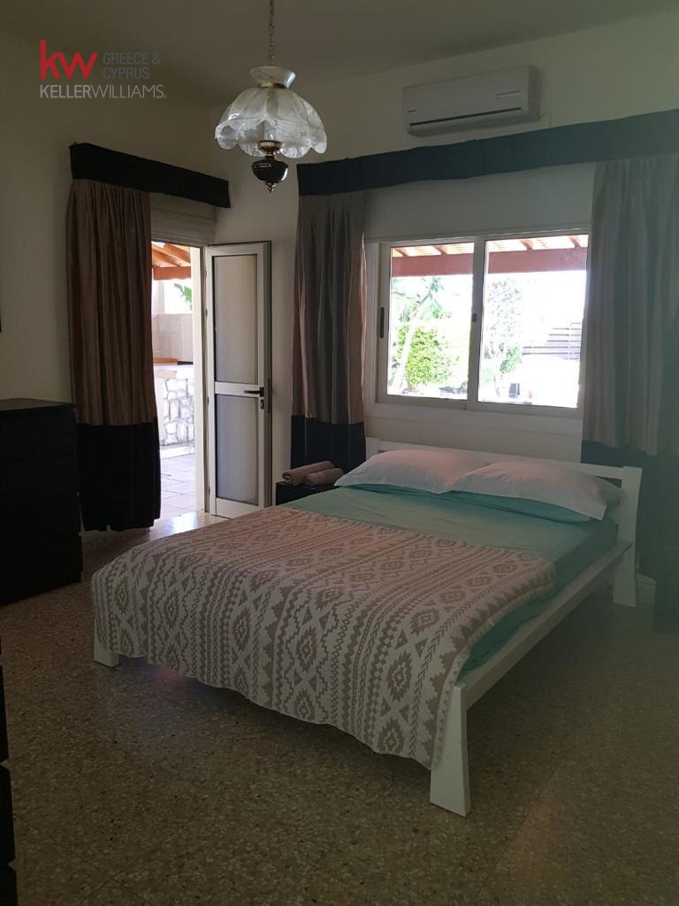5 bedrooms Townhouse in Kiti, Larnaka, Cyprus No. 40029