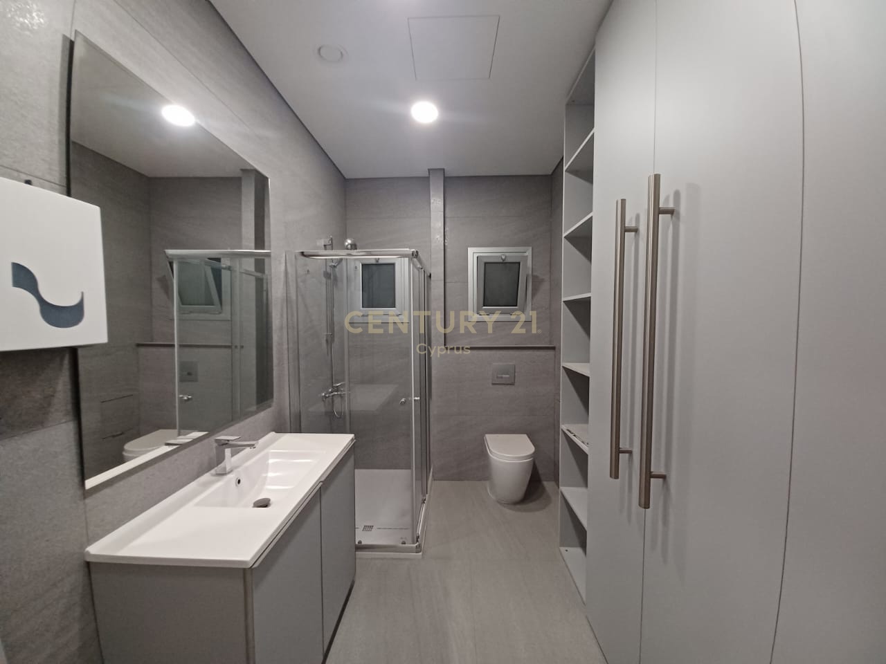 330m2 Office in Agios Athanasios, Limassol, Cyprus No. 54233