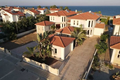 5 bedrooms Villa in Pervolia, Larnaka,  No. 46199 3