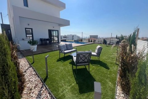 4 chambres Villa à Limassol, No. 46198 9