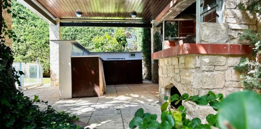 5 bedrooms Villa in Souni–Zanatzia, Limassol,  No. 46202