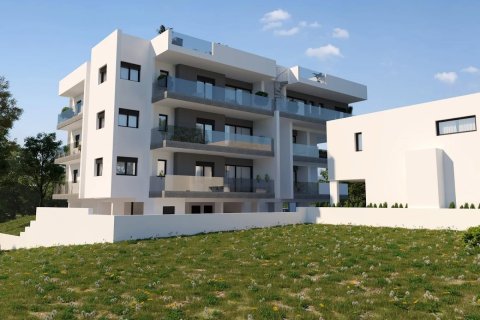 3 bedrooms Apartment in Limassol,  No. 47005 6