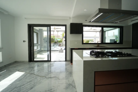 Вилла с 6 спальнями в Лимассол, Лимасол, № 48551 2