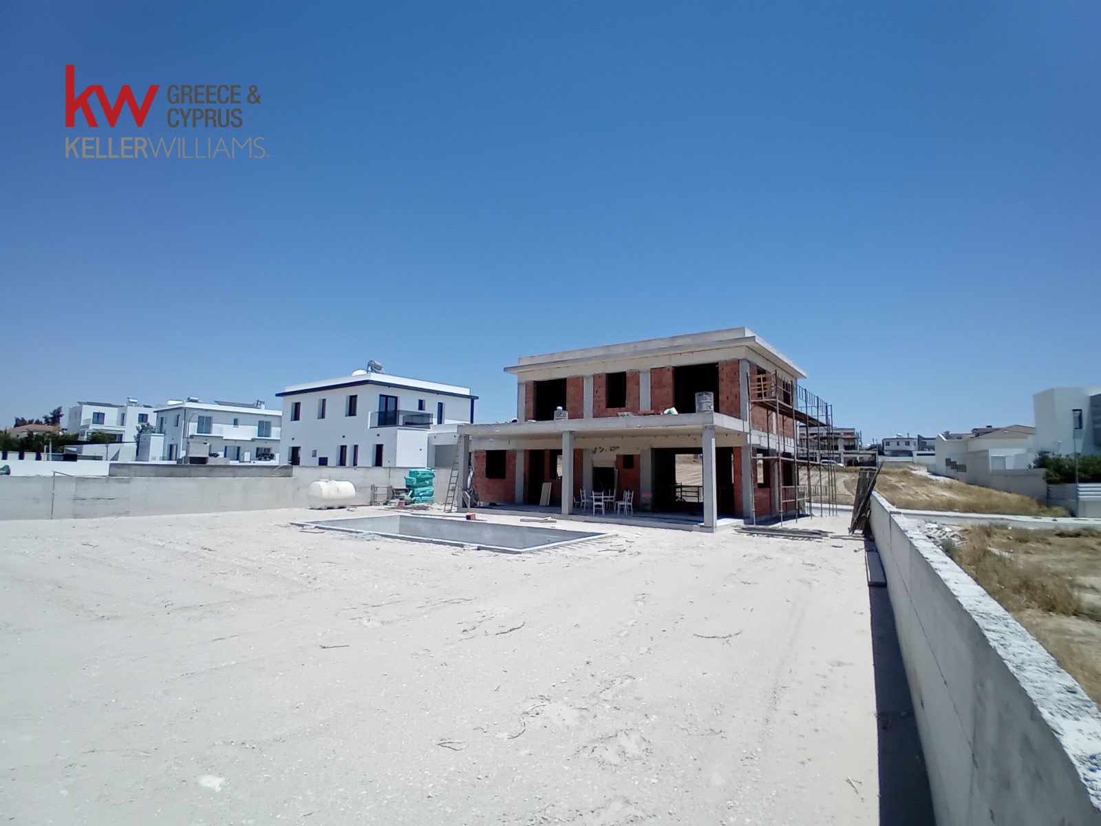 4 dormitorios Adosado en Larnaka, Chipre No. 40134