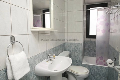 2500m2 Hotel in Paphos,  No. 37764 10