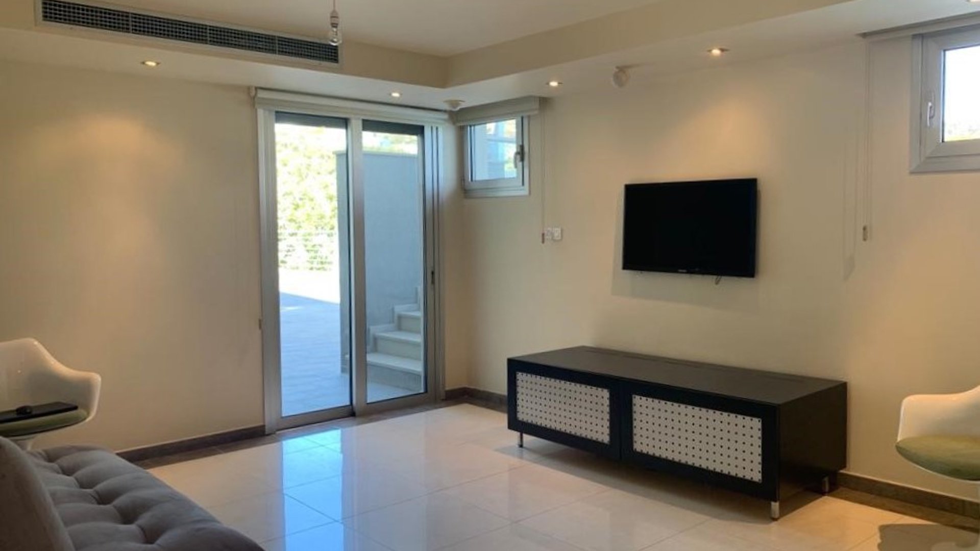 5 bedrooms Villa in Agios Tychonas, Limassol, Cyprus No. 26492