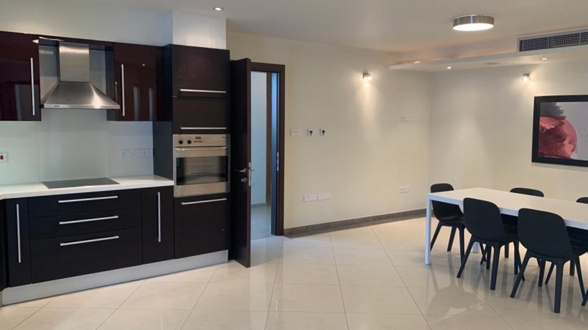 5 bedrooms Villa in Agios Tychonas, Limassol, Cyprus No. 26492