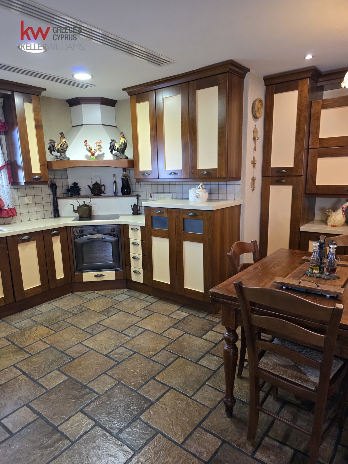 Квартира с 3 спальнями в Ларнака, Кипр № 51854