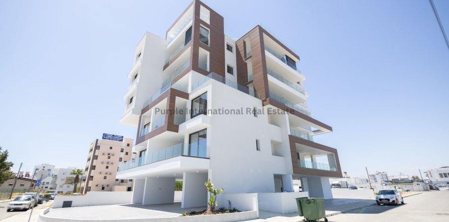 2 bedrooms Apartment in Larnaca, Larnaka,  No. 51857