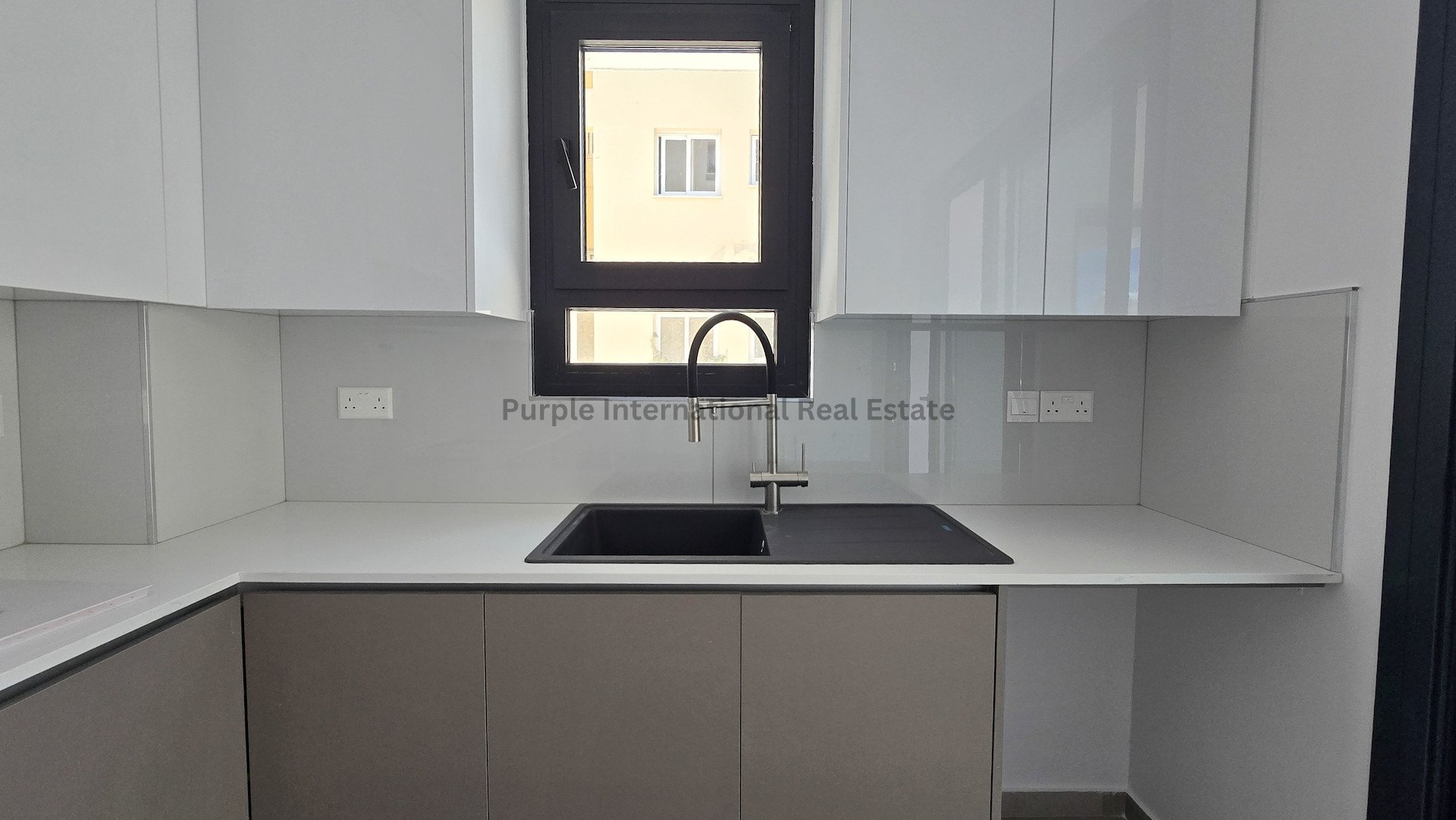 2 bedrooms Apartment in Larnaca, Larnaka, Cyprus No. 51855