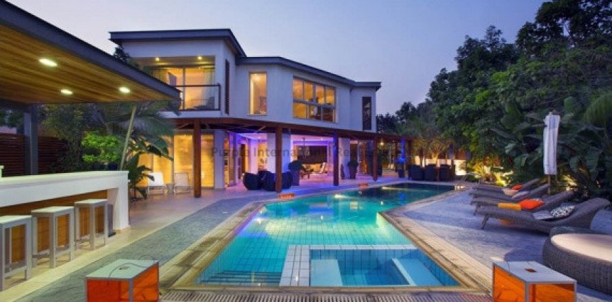 3 bedrooms Villa in Agios Tychonas, Limassol,  No. 37794