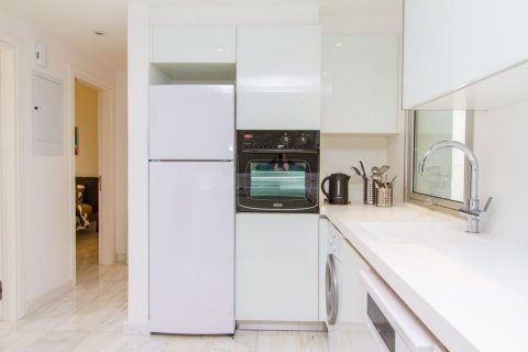 Квартира с 2 спальнями в Никосия,  № 38496 3