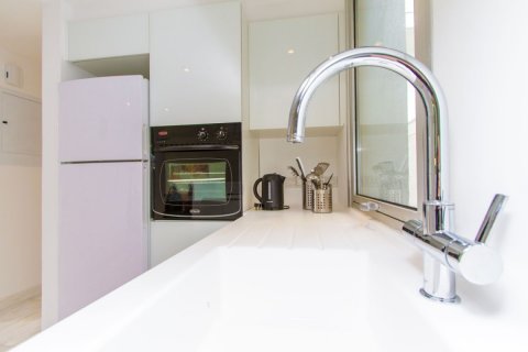 Квартира с 2 спальнями в Никосия,  № 38496 6