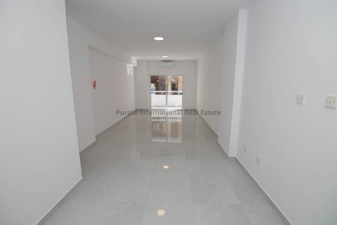 2 bedrooms Apartment in Larnaca, Larnaka, Cyprus No. 37633 1