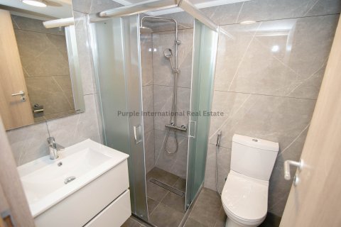 2 bedrooms Apartment in Larnaca, Larnaka, Cyprus No. 37633 15