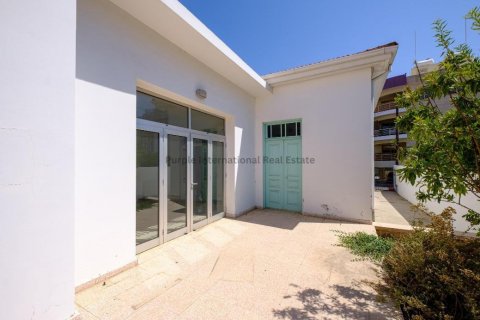 4 bedrooms Villa in Larnaka, Cyprus No. 37632 4