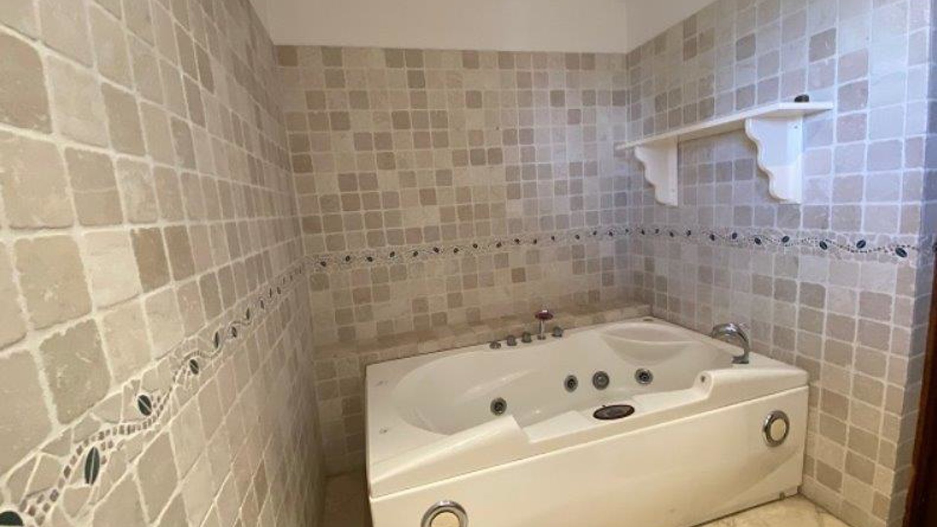 5 bedrooms Villa in Konia, Paphos, Cyprus No. 28437