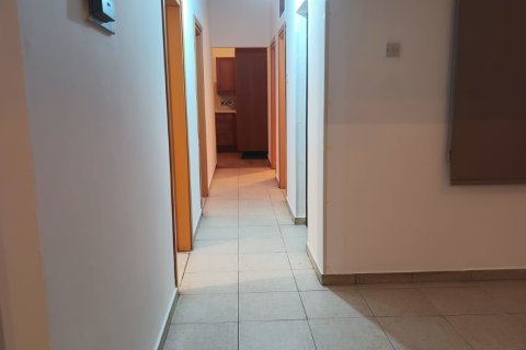 4 bedrooms Townhouse in Larnaca, Larnaka, No. 39819 2