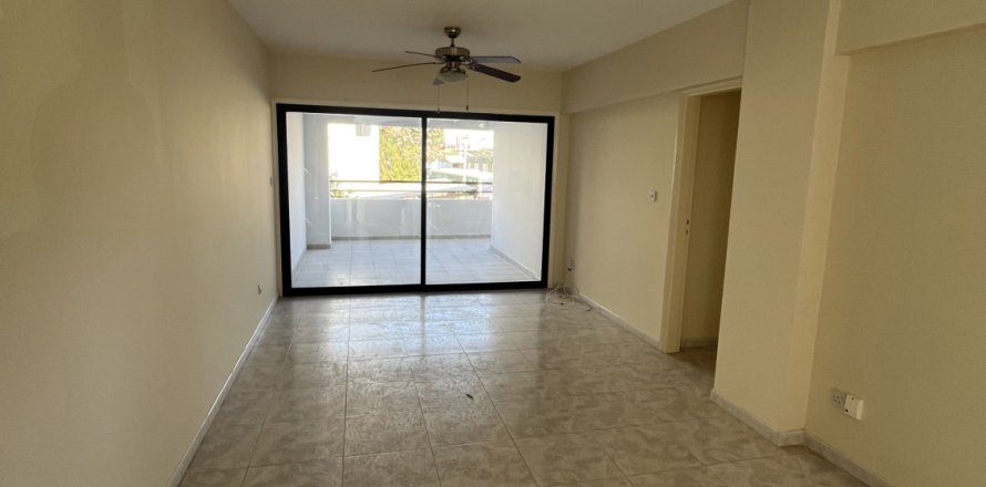 3 bedrooms Apartment in Larnaka,  No. 39818