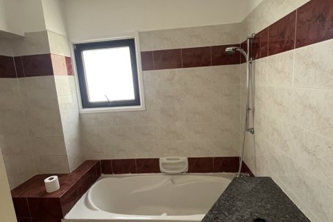 3 bedrooms Apartment in Larnaka,  No. 39818 7