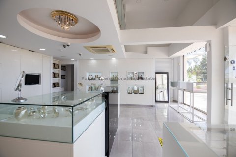 Магазин 61.5м2 в Паралимни, Аммохостос, Кипр № 37490 4