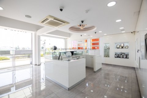 Магазин 61.5м2 в Паралимни, Аммохостос, Кипр № 37490 2