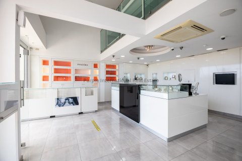 Магазин 61.5м2 в Паралимни, Аммохостос, Кипр № 37490 6