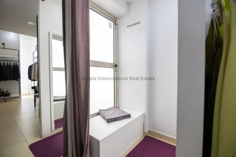 Магазин 130м2 в Паралимни, Аммохостос, Кипр № 37491 10