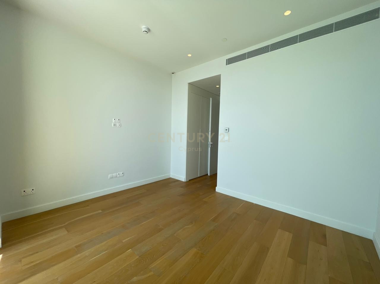 2 bedrooms Apartment in Germasogeia, Limassol, Cyprus No. 5914