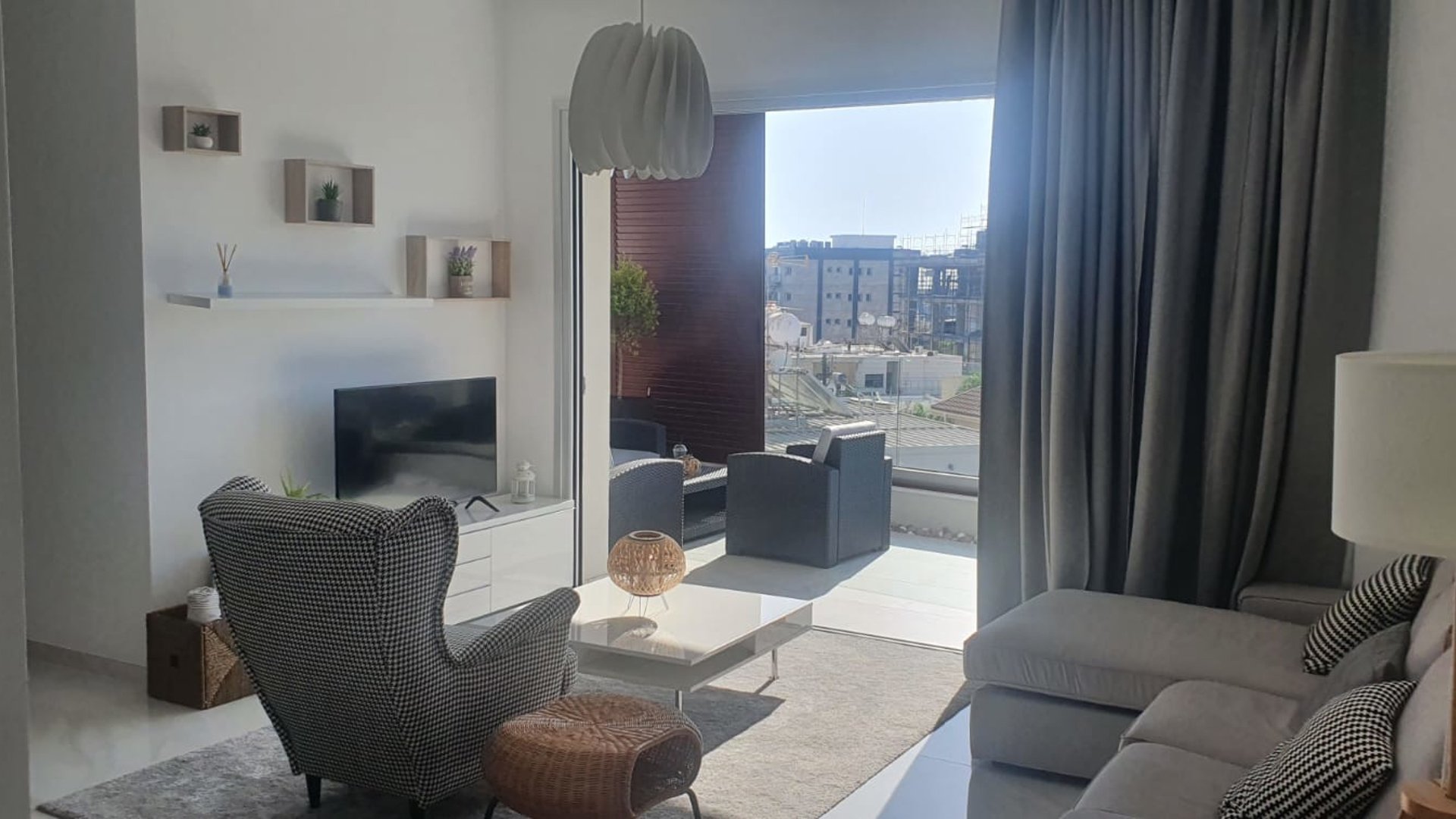 2 bedrooms Apartment in Mesa Geitonia, Limassol, Cyprus No. 28317
