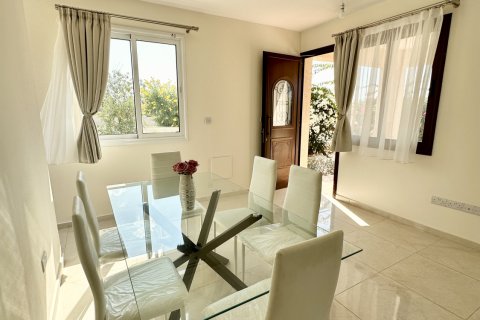 3 chambres Villa à Pegeia, Paphos,  No. 49556 2