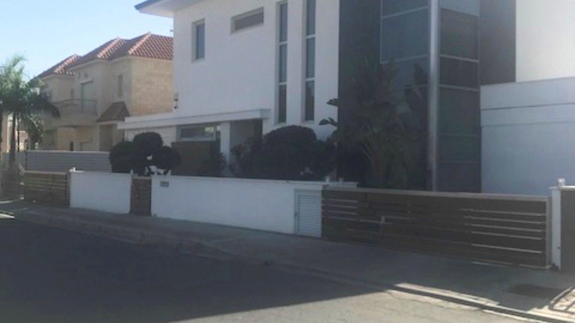 4 bedrooms Villa in Limassol, Cyprus No. 25861