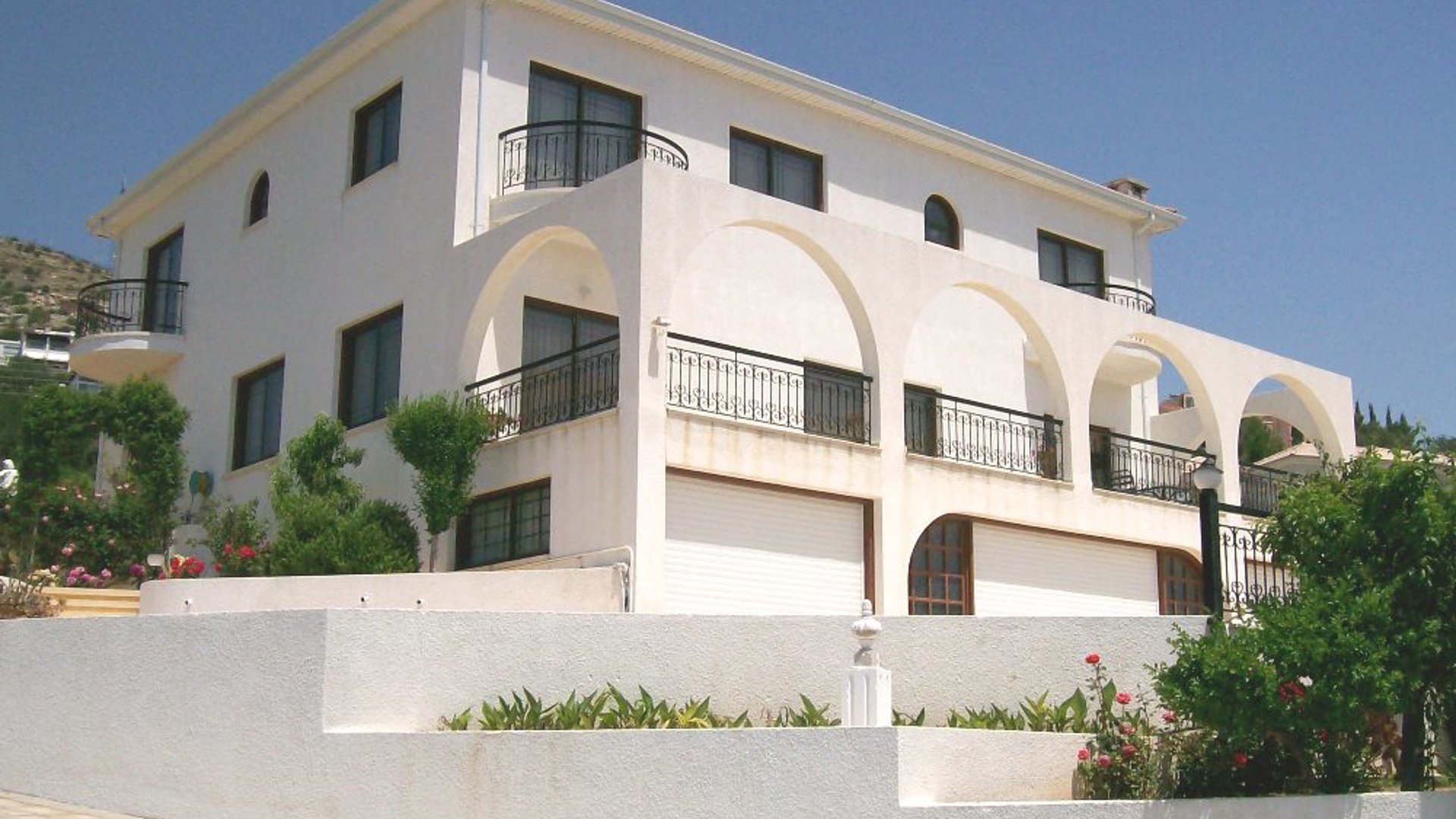 5 bedrooms Villa in Tala, Paphos, Cyprus No. 25858