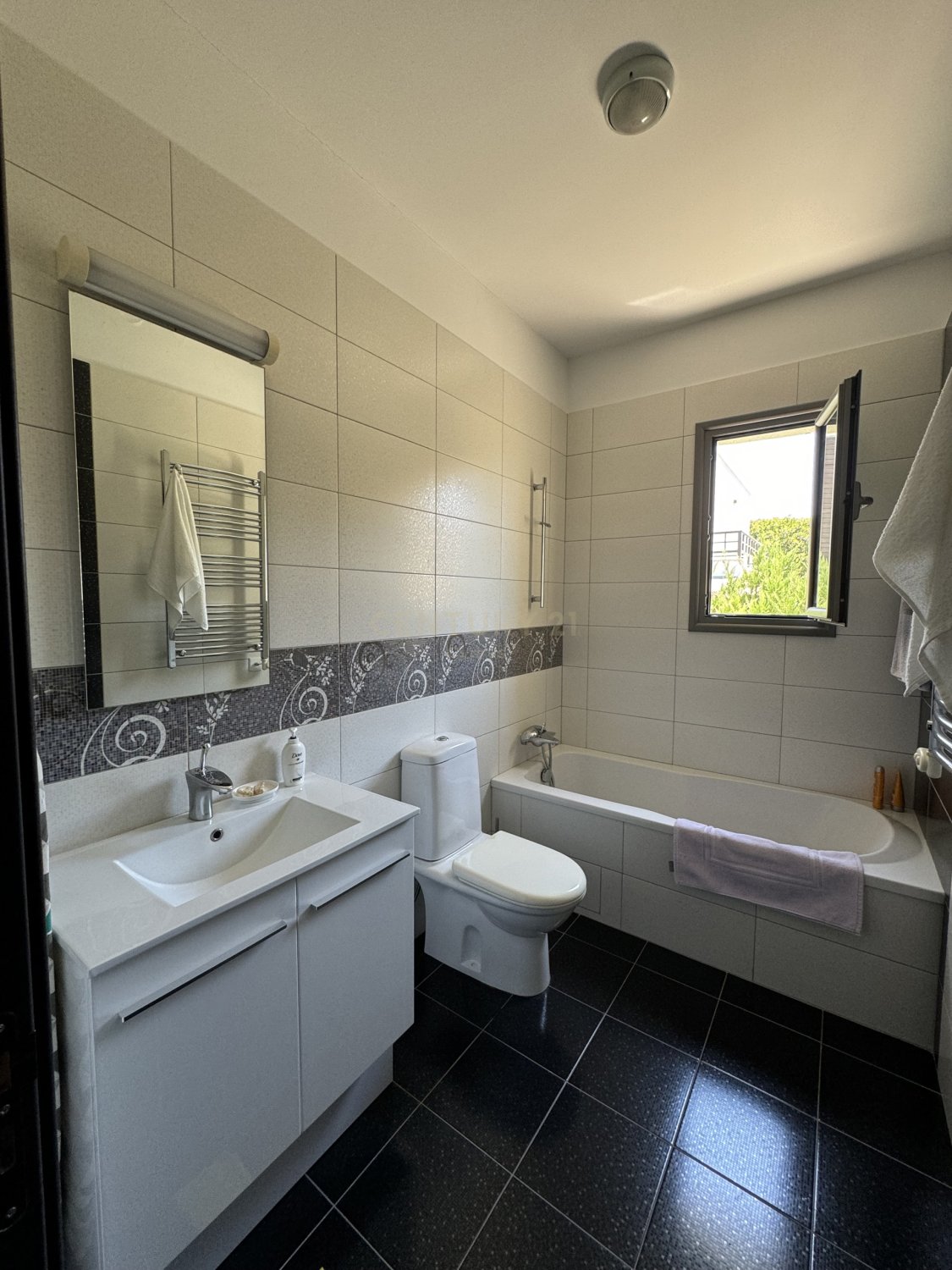 3 bedrooms Villa in Pyrgos, Limassol, Cyprus No. 34113