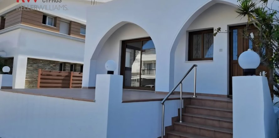 Таунхаус студия в Лакатамия, Никосия,  № 51831