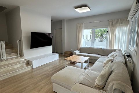 4 bedrooms Townhouse in Larnaka,  No. 51836 8