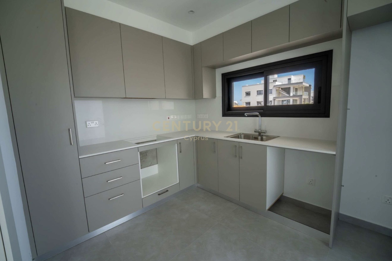 2 bedrooms Apartment in Larnaca, Larnaka, Cyprus No. 53553
