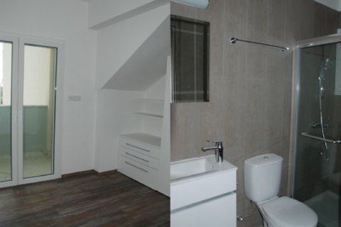 4 dormitorios Apartamento en Limassol,  No. 38323 11