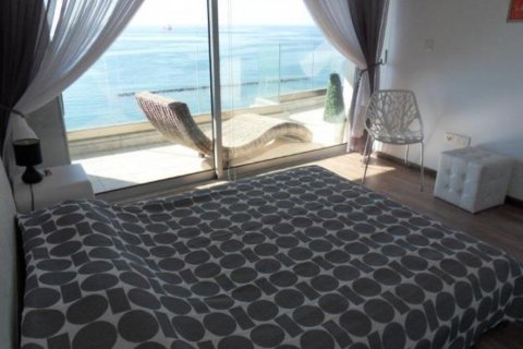 2 bedrooms Apartment in Nicosia,  No. 38325 3