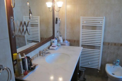 Вилла с 5 спальнями в Лимассол, Лимасол,  № 38320 11