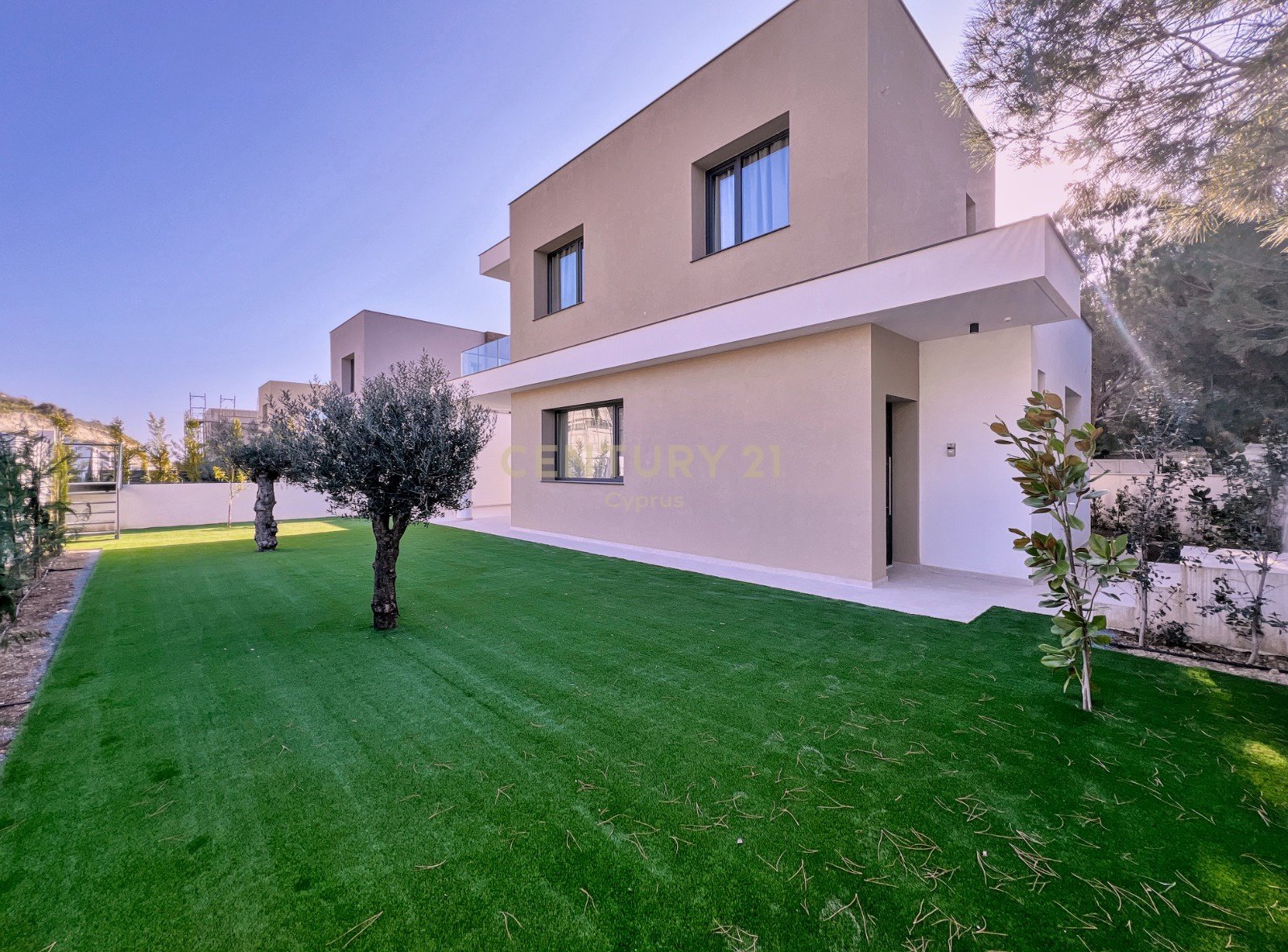 4 bedrooms Villa in Agios Tychonas, Limassol, Cyprus No. 55192