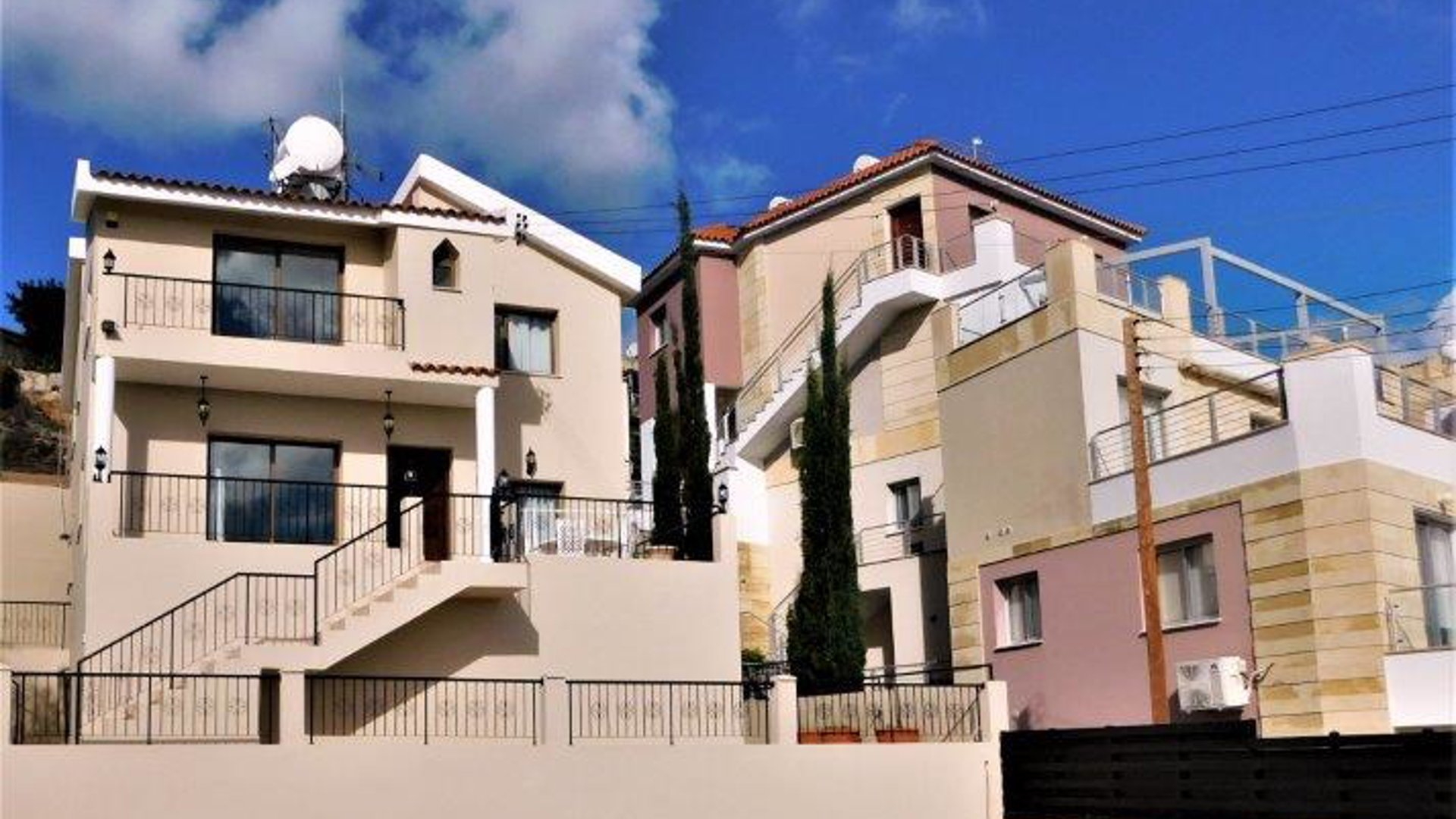4 bedrooms Villa in Geroskípou, Paphos, Cyprus No. 26188