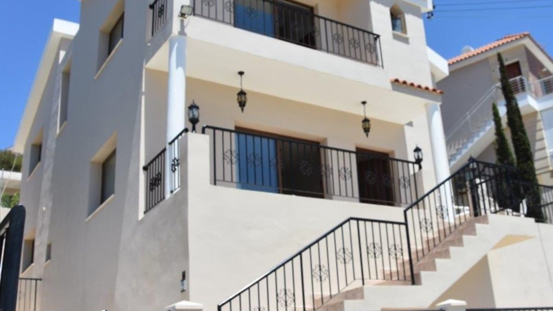 4 bedrooms Villa in Geroskípou, Paphos, Cyprus No. 26188