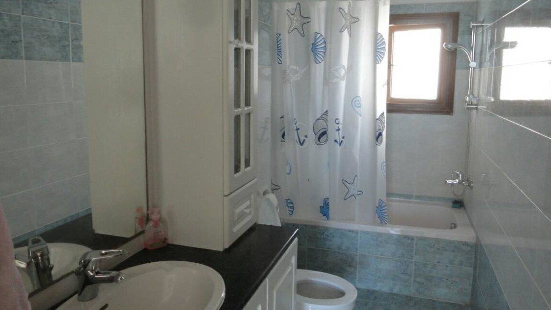 4 bedrooms Villa in Geroskípou, Paphos, Cyprus No. 26188