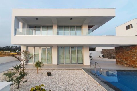 4 bedrooms Villa in Geroskípou, Paphos, Cyprus No. 26992