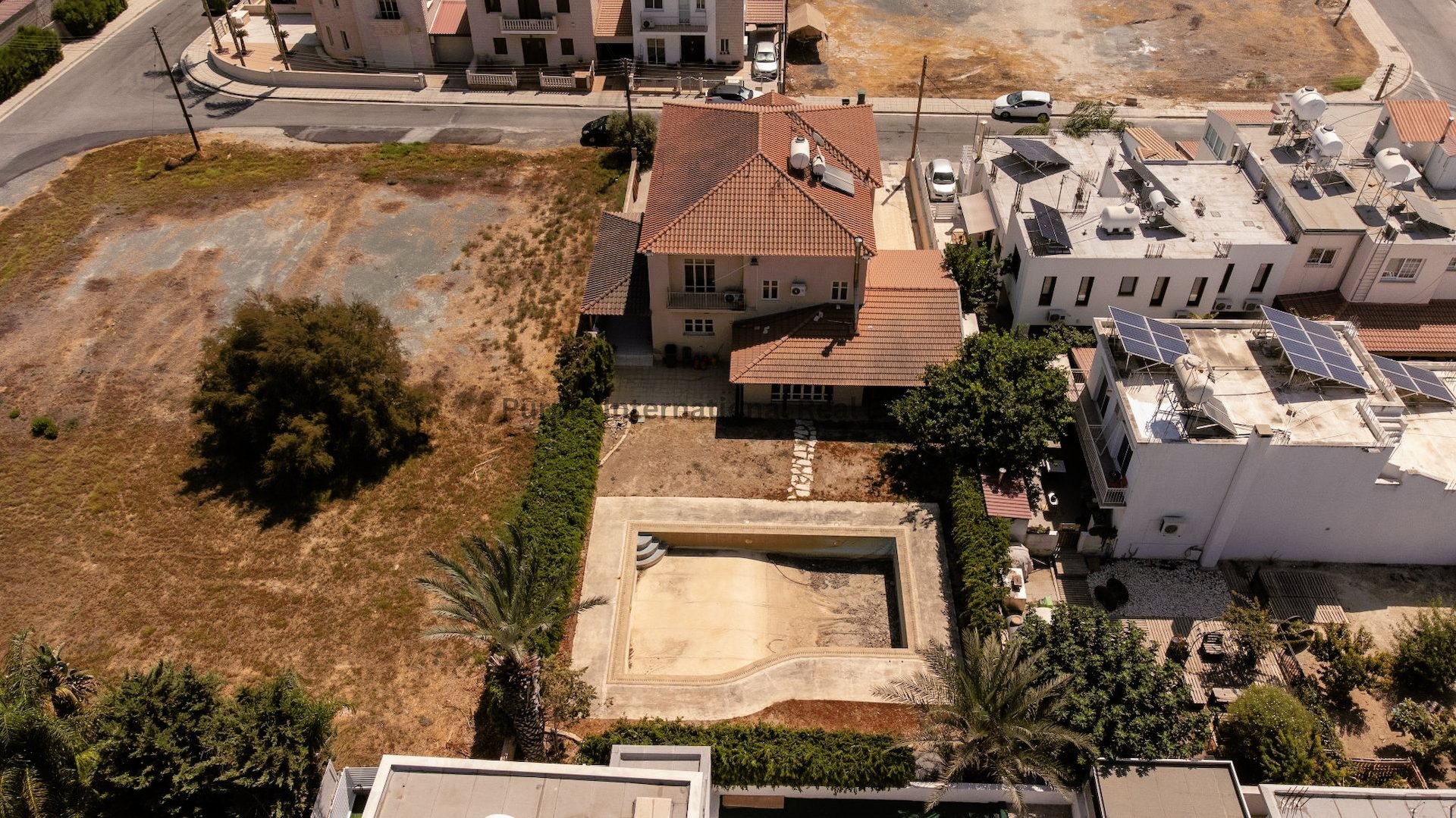 4 dormitorios Villa en Aradippou, Larnaka, Chipre No. 35296