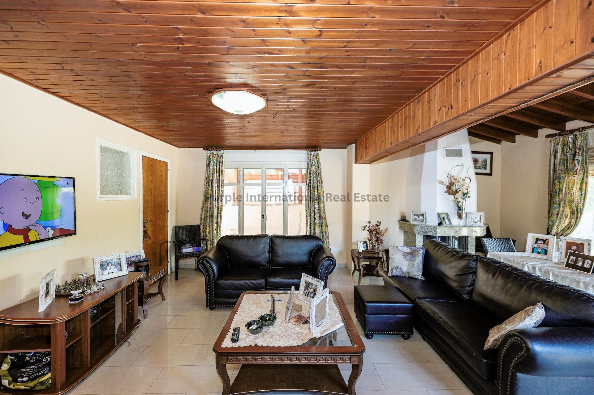 4 dormitorios Villa en Aradippou, Larnaka, Chipre No. 35296