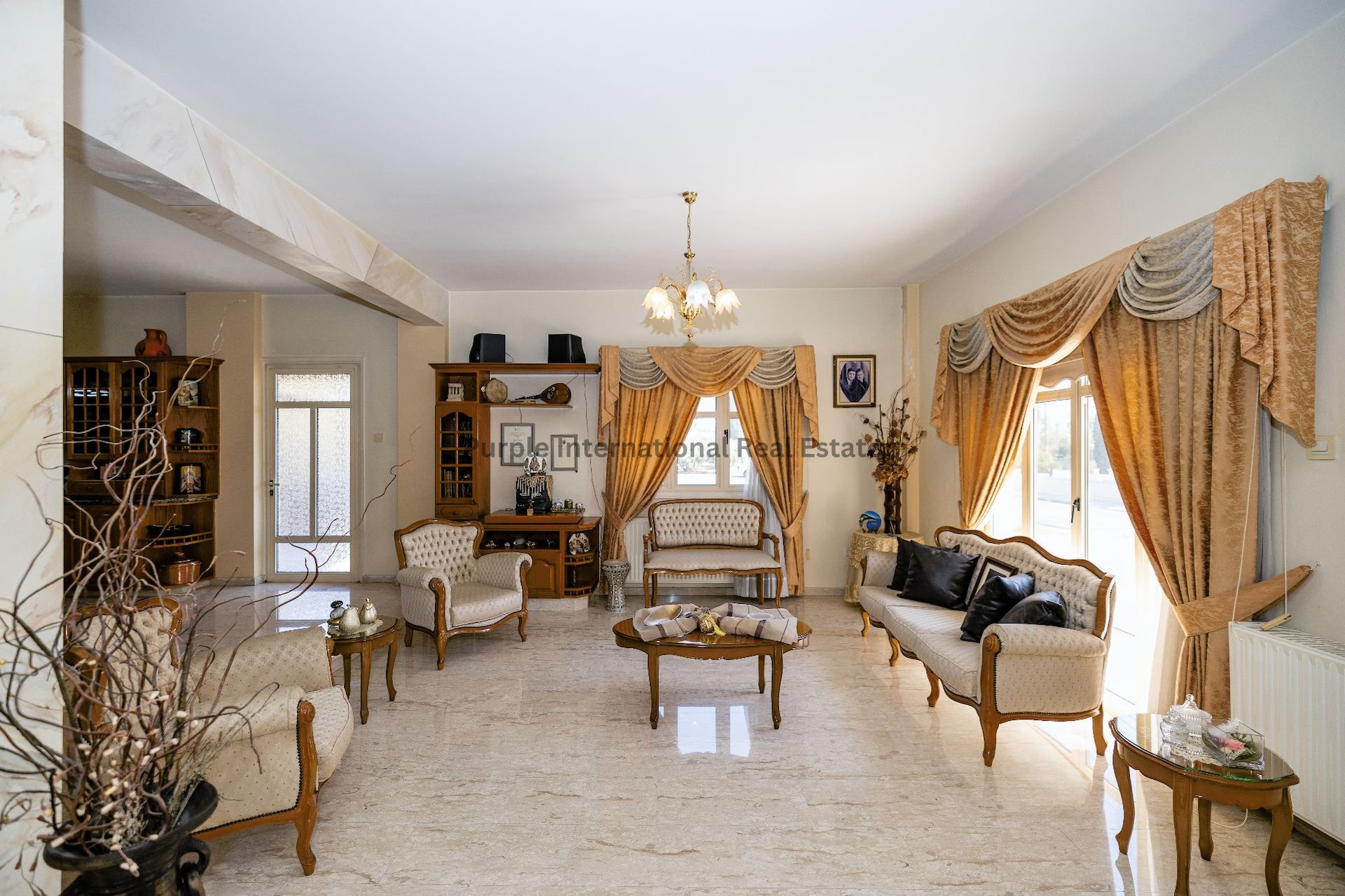 4 dormitorios Villa en Aradippou, Larnaka, Chipre No. 35296
