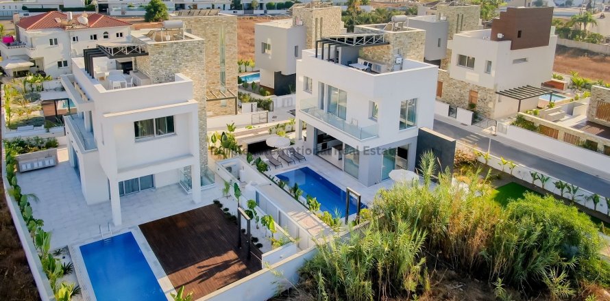 4 bedrooms Villa in Ayia Napa, Ammochostos, No. 37576