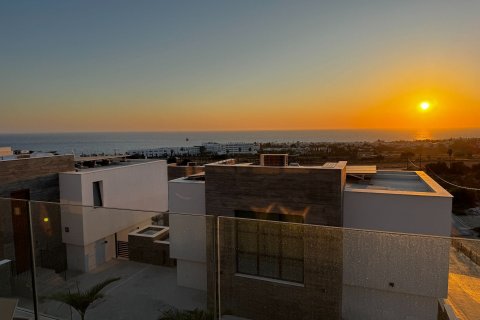 3 bedrooms Villa in Chloraka, Paphos, Cyprus No. 37581 4